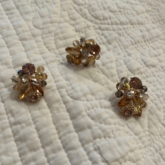 Jewelry - Fun sparkly earrings and ring set